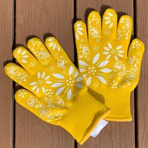 🆕TARA TESHER TEMPTATIONS OVEN GLOVES “CLASSIC” OLD WORLD/FLORAL LACE SMALL/MED